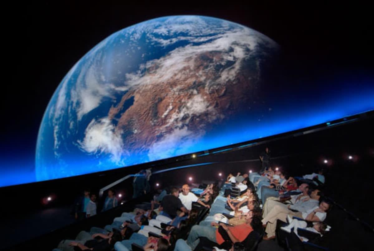 Planetarium dome audience viewing a Sony 4K SXRD simulation projector installation